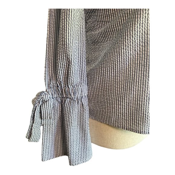 Aqua Top Women XS Striped Off the Shoulder Long Sleeve with Bell Sleeve‎ and Bow - Picture 2 of 12